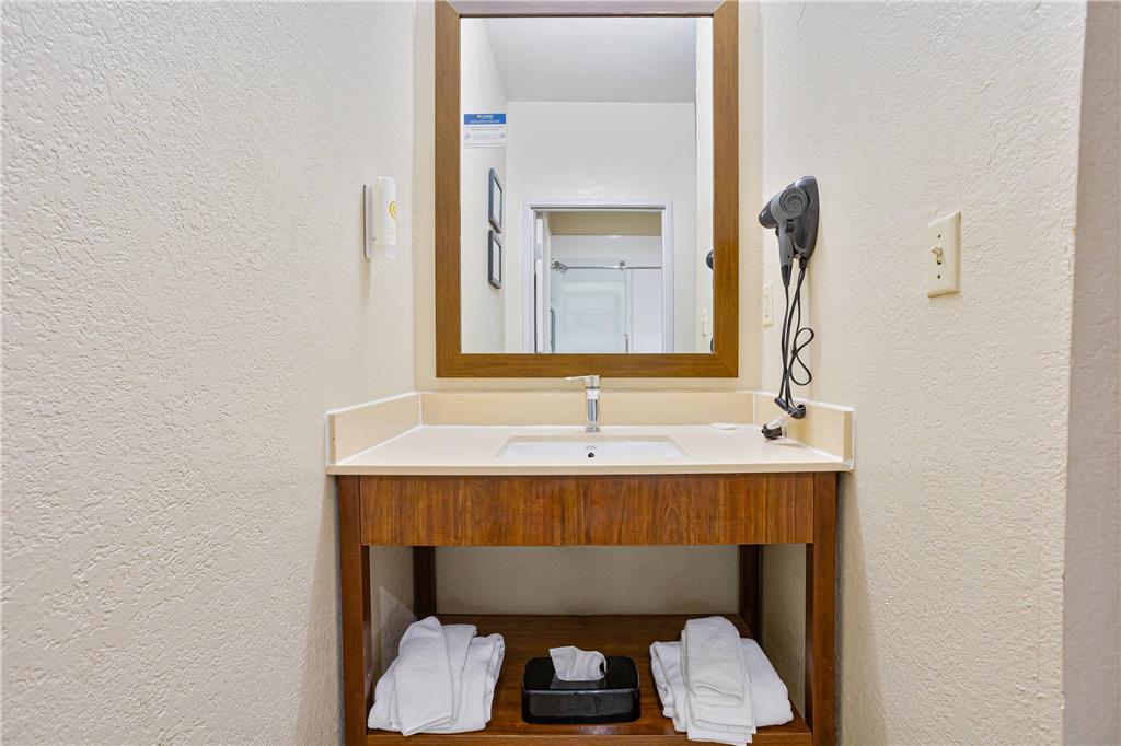 Comfort Inn & Suites Montgomery East Carmichael Rd - photo 39