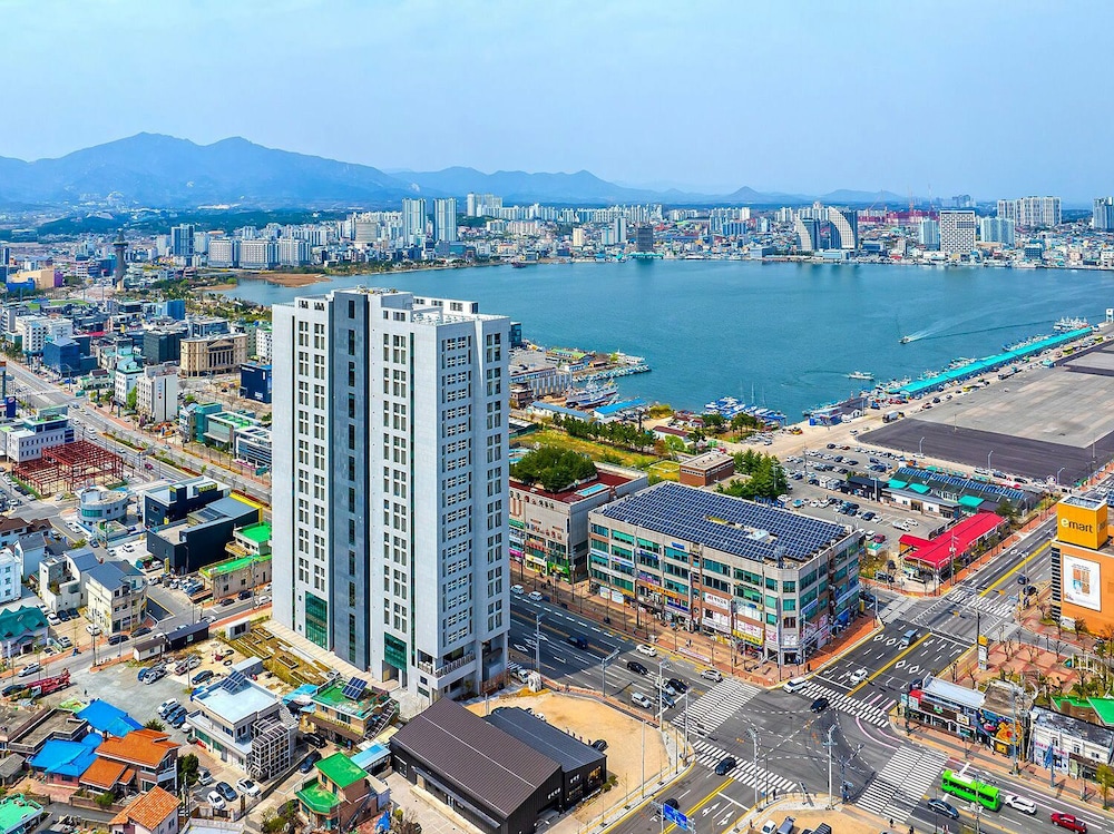 Sokcho Mari Vista Hotel — 4-Star Luxury Hotel in Sokcho, South Korea