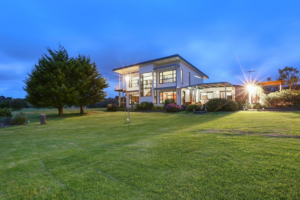 Harmony Bed & Breakfast — 4-Star Luxury Hotel in Melbourne, Australia