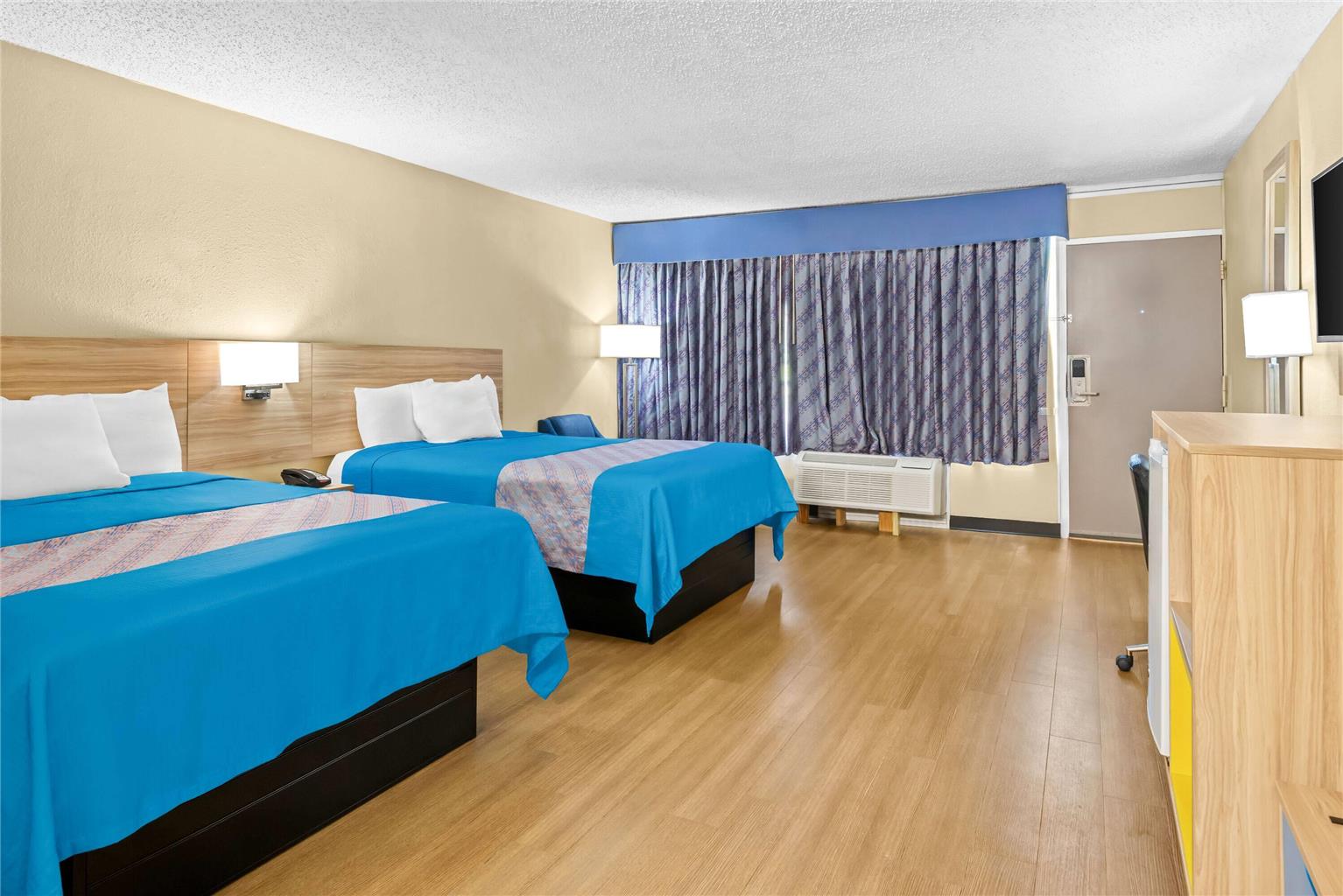 Days Inn by Wyndham Lafayette Near Lafayette Airport - photo 23