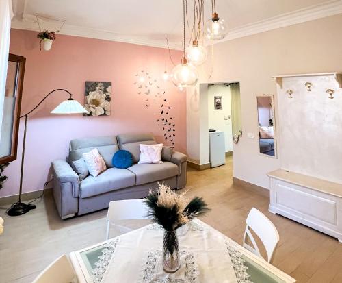 Romantic Suite — 4-Star Luxury Hotel in Naples, Italy