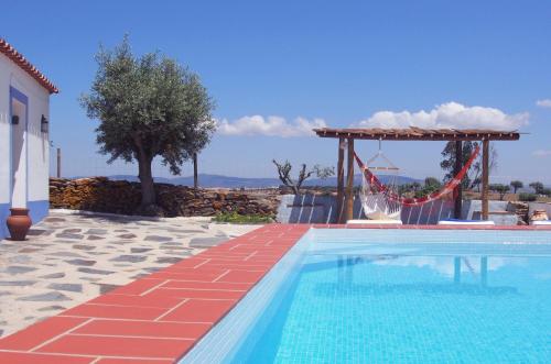 Monte do Alentejo Cozy Cottage — 4-Star Luxury Hotel in Redondo, Portugal