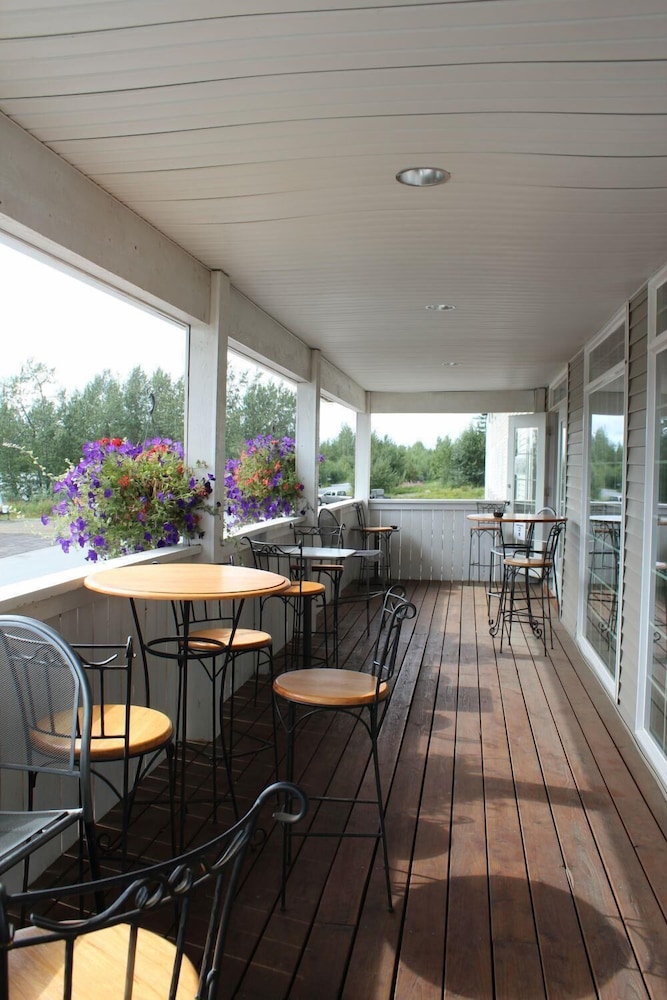 Grand View Inn & Suites - photo 27
