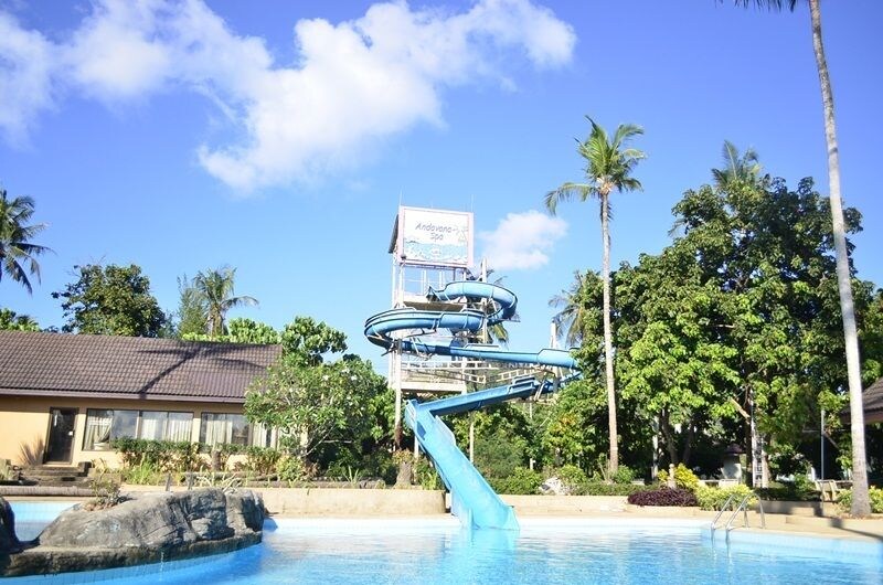 Phuket Siray Hut Resort - carbon neutral hotel in Ratsada