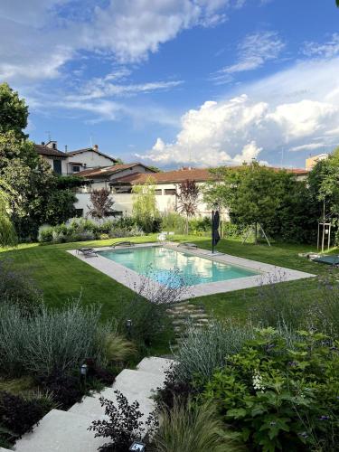 Villa Taccetti Appartamento Le Volte in Villa del Settecento con piscina — 4-Star Luxury Hotel in Lastra A Signa, Italy