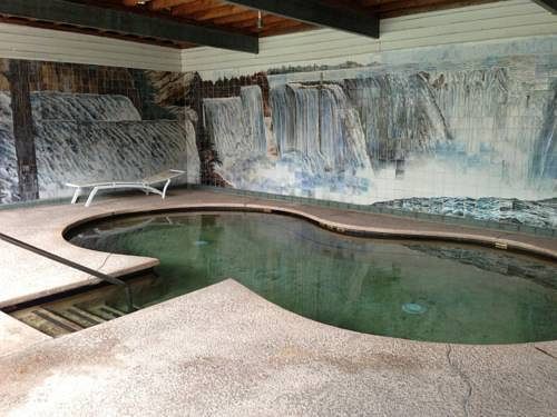 Sahara Hot Springs Family Park & Inn - photo 15
