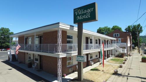Villager Motel & Glen Manor Estate - photo 7