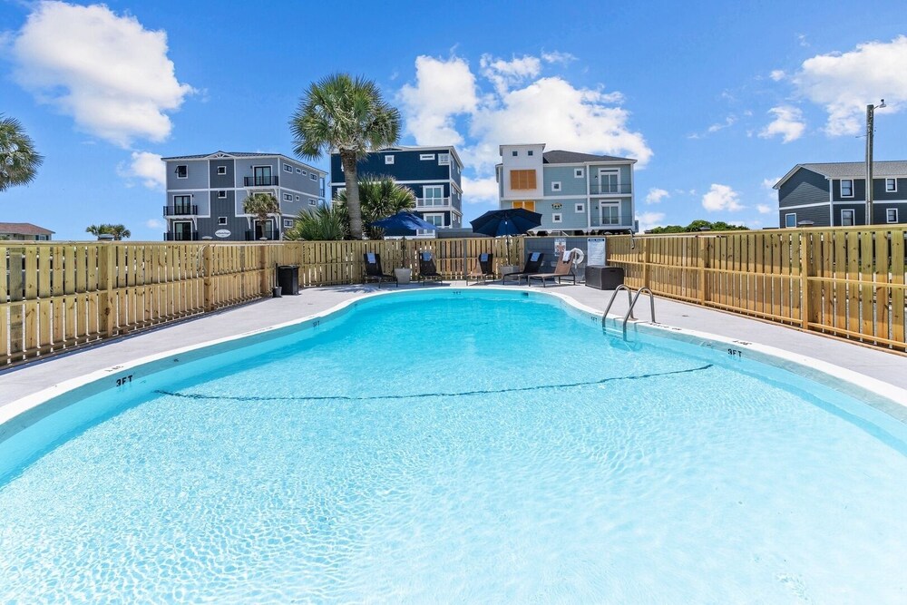 The Beach House at Oak Island by Carolina Resorts - photo 27