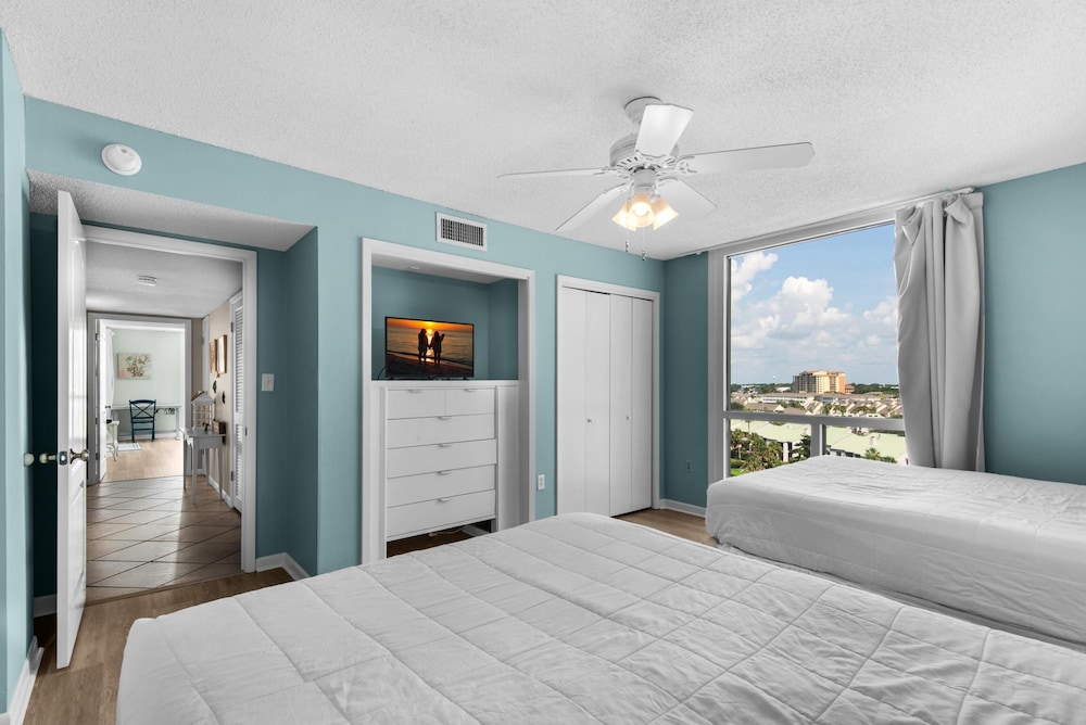 Shoreline Towers 1085 - photo 7