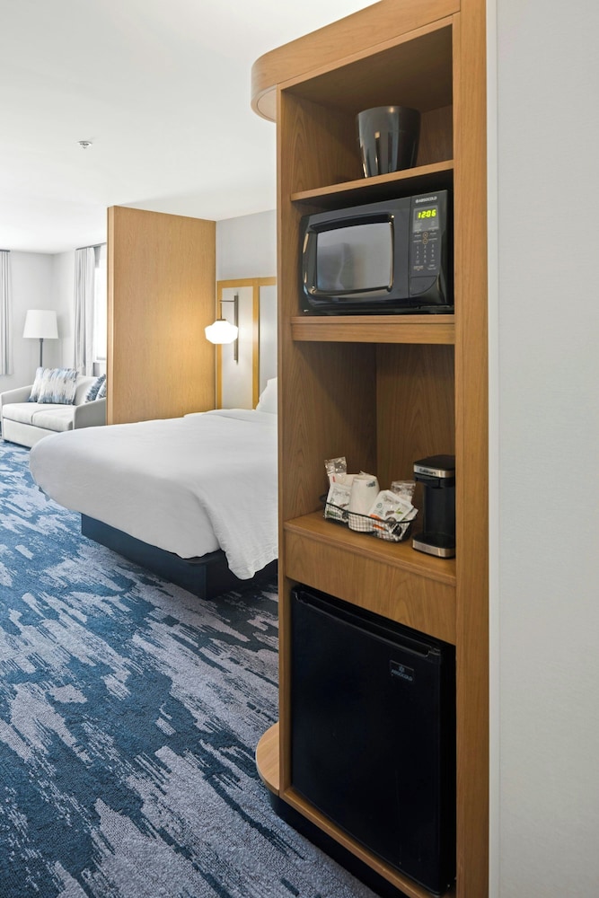 Fairfield Inn & Suites by Marriott San Diego Pacific Beach - photo 20