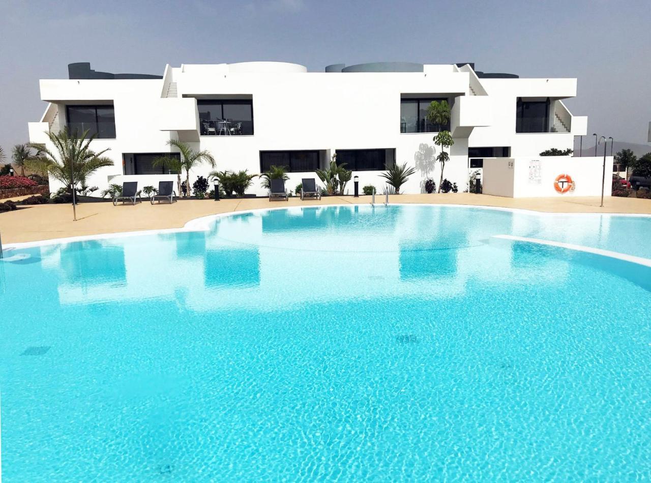 Apartamento Alto Stading En Urbanizacion de Lujo — 4-Star Luxury Hotel in La Oliva, Spain