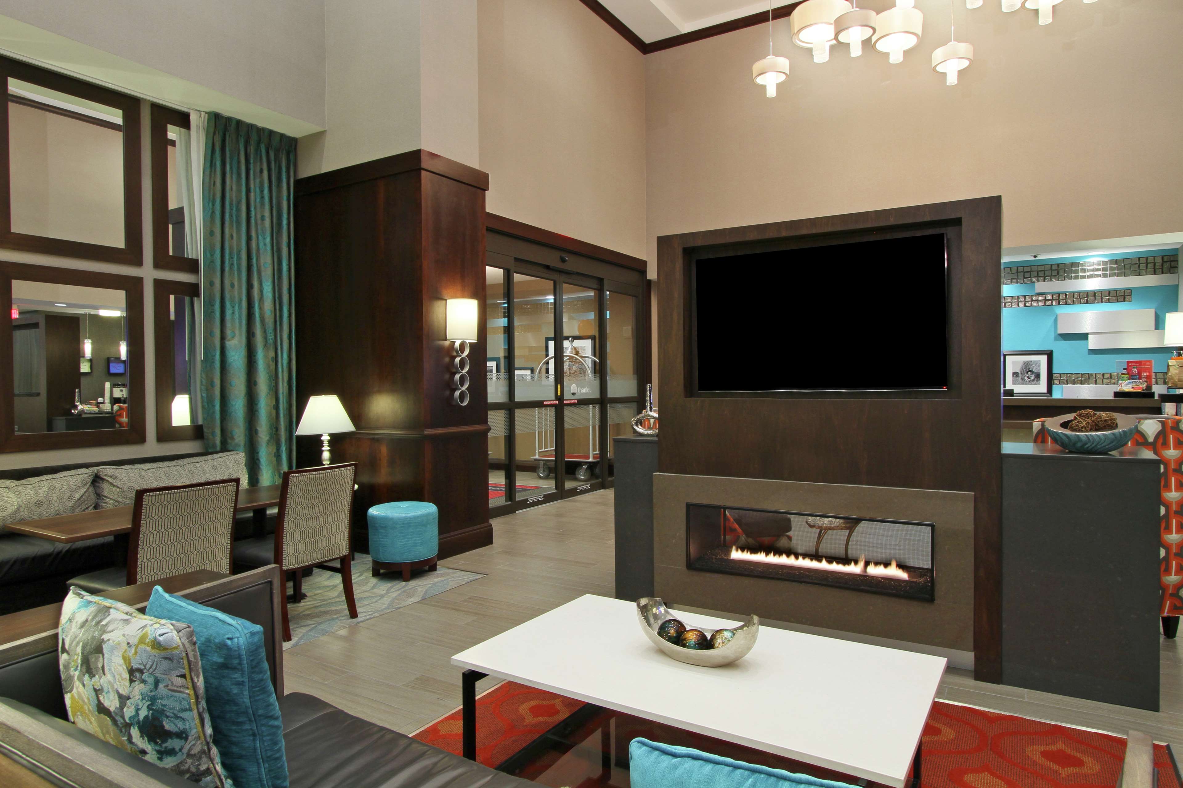 Hampton Inn & Suites Columbus University Area - photo 10