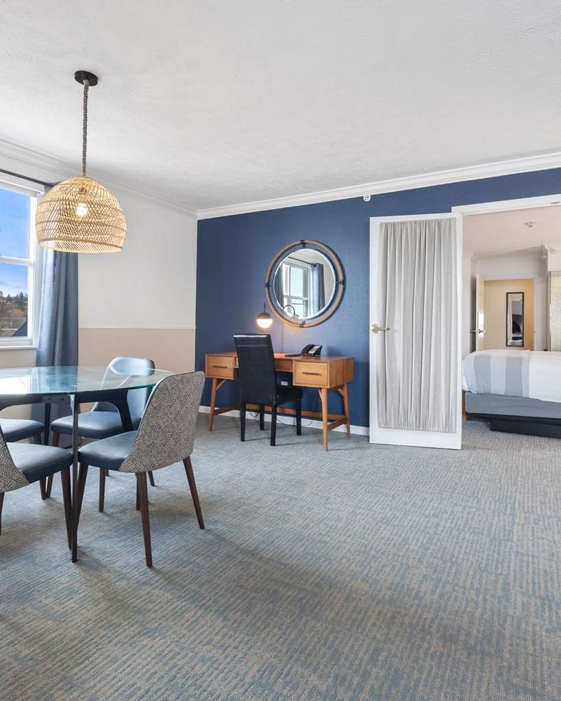 Cherry Tree Inn & Suites - photo 18