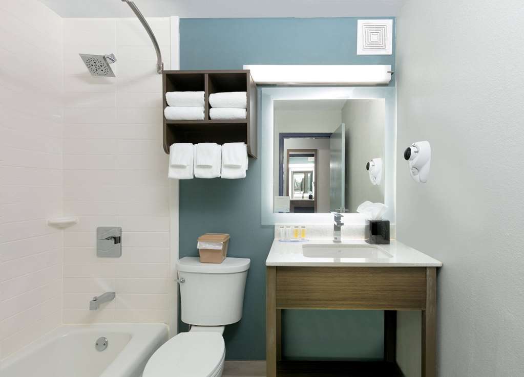 Baymont by Wyndham Chattanooga Eastridge - photo 29