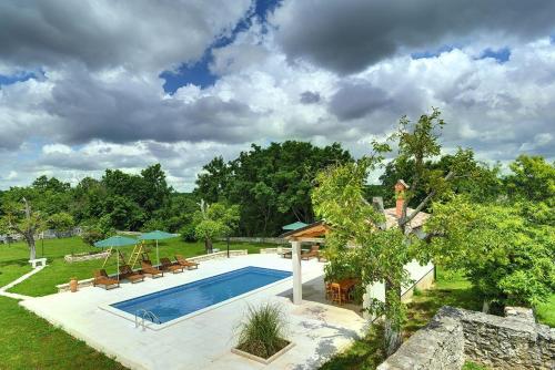 Villa Lucy — 4-Star Luxury Hotel in Barban, Croatia