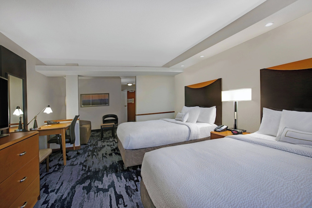 Fairfield Inn & Suites by Marriott Carlsbad - photo 14