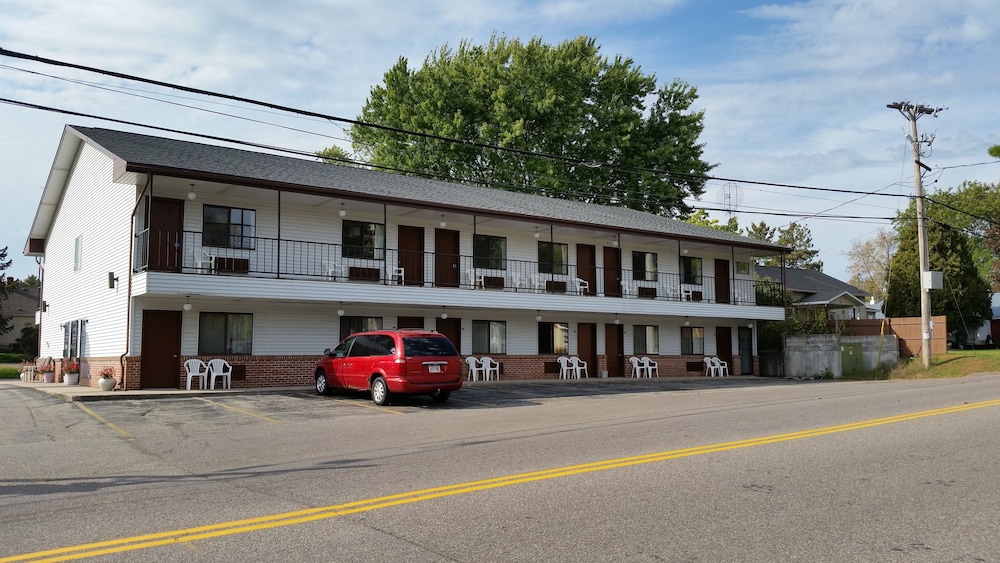 Olympia Motel - carbon neutral hotel in Wisconsin Dells