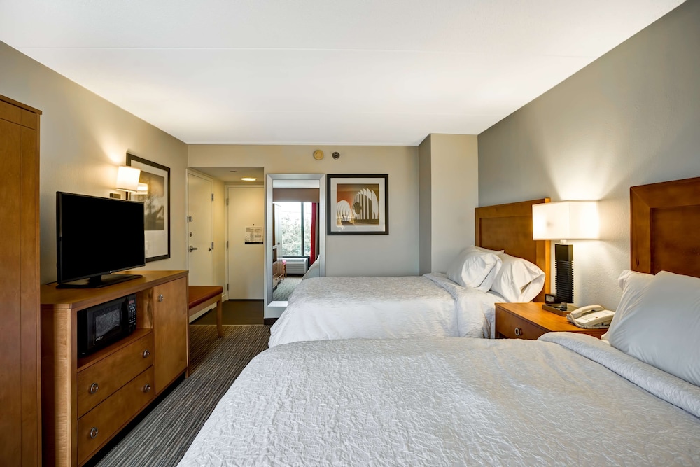 Hampton Inn Norfolk Naval Base - photo 14
