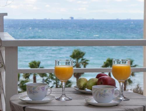 Edem Beachfront Seaview Dream Home in Beautiful Athens Riviera in Palaio Faliro — 4-Star Luxury Hotel in Palaio Faliro, Greece