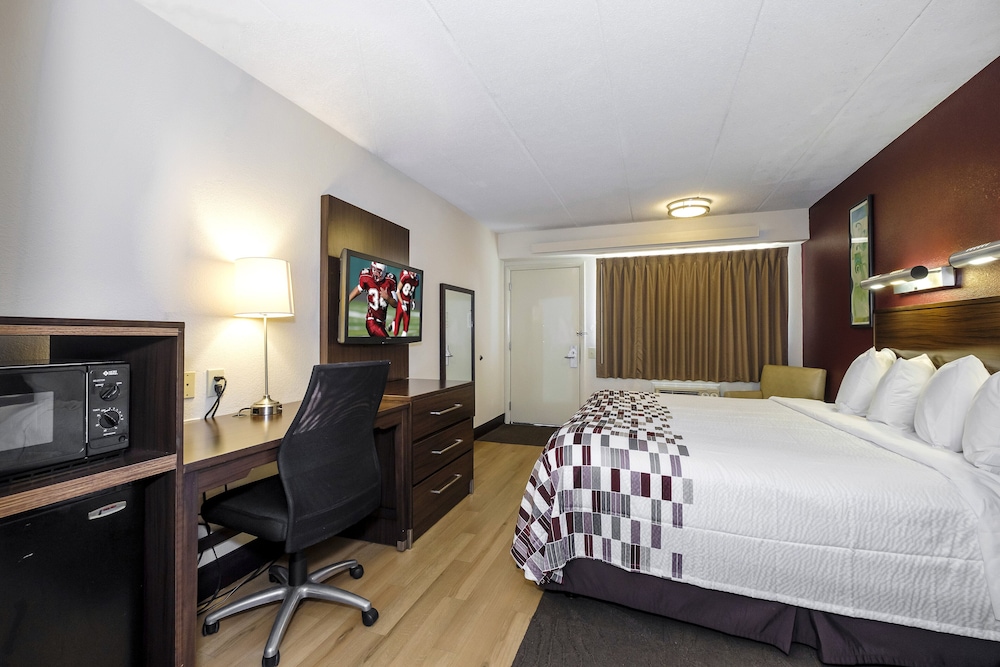 Red Roof Inn Aberdeen - photo 13