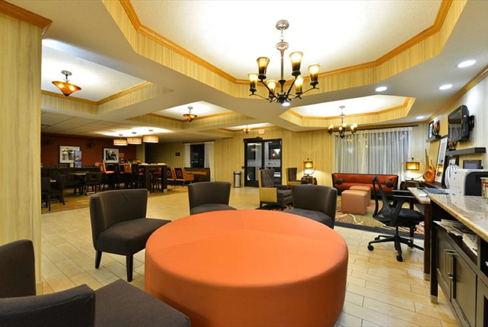 Hampton Inn Sturgis Lagrange Area - photo 8