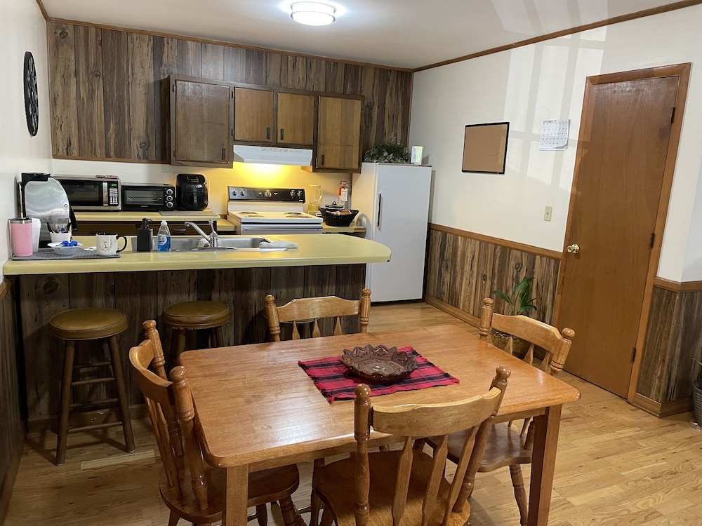 Pine Valley Motel - photo 17