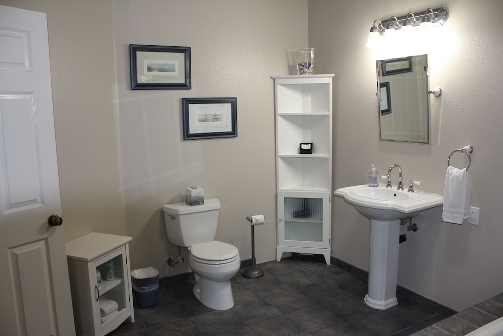 Pelican Cove Inn - photo 115