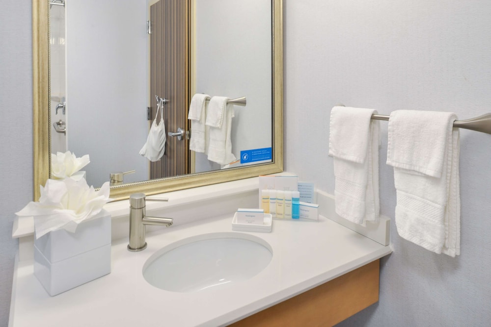 Hampton Inn & Suites Denver Speer Boulevard - photo 25