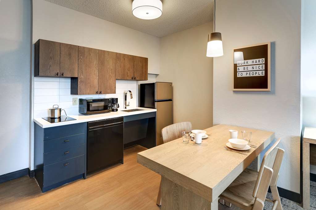 Sonesta Simply Suites Miami Airport Doral - photo 34