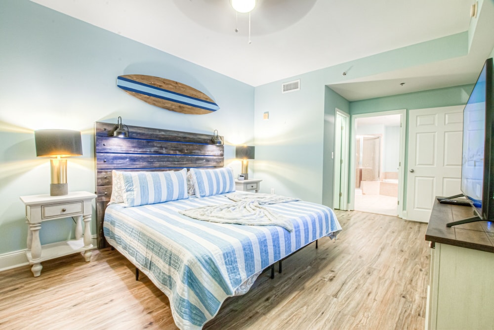 Laketown Wharf Resort by Aneliya's Rentals - photo 251