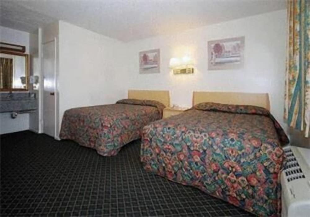 Riverside Inn & Suites - photo 15