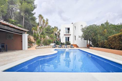 Villa Mercedes — 4-Star Luxury Hotel in Santa Eularia Des Riu, Spain