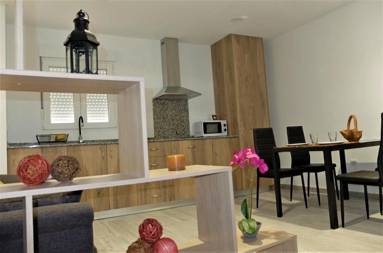 Gegant de Pedra Apartaments in Adzaneta, Spain