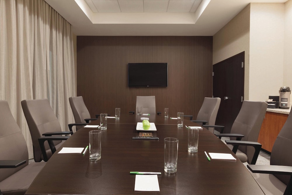 Courtyard by Marriott Charlotte Airport North - photo 28