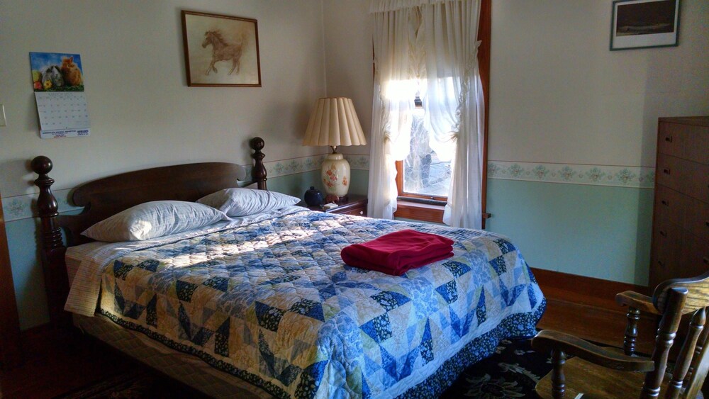 Fish & Loaves B&B - photo 13