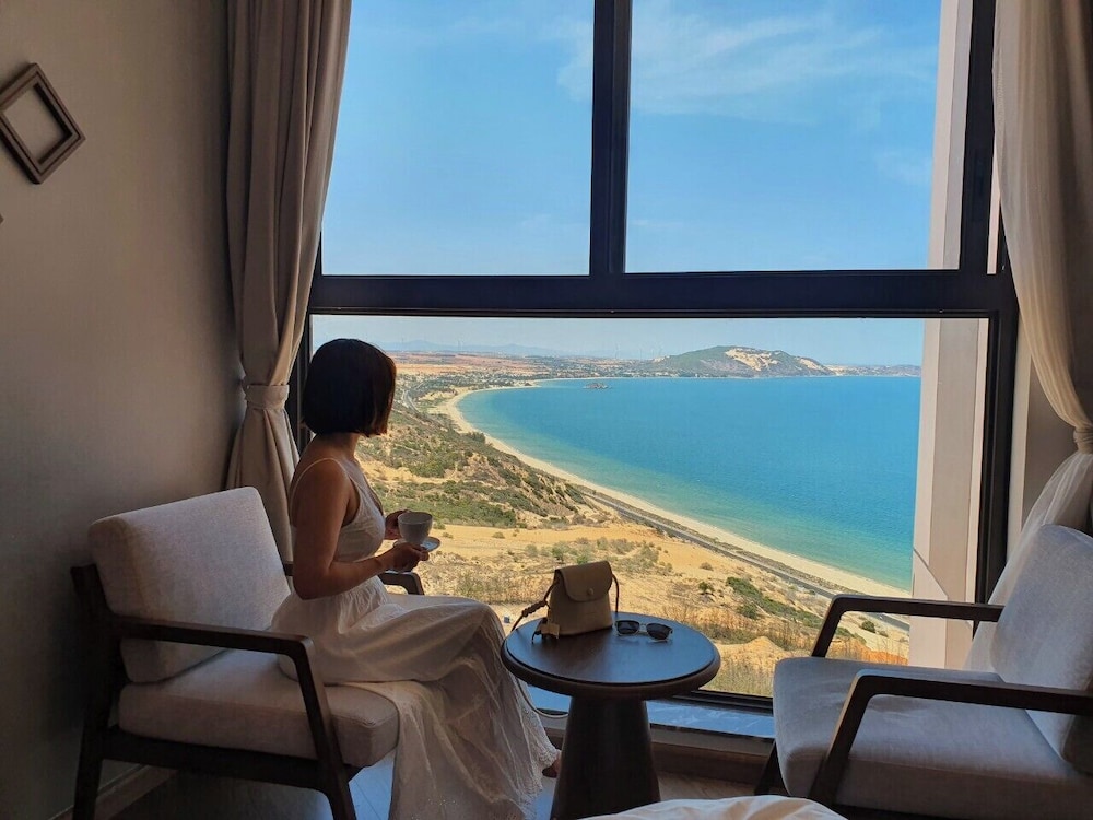 Apec Mandala Cham Bay Mũi Né — 4-Star Luxury Hotel in Phan Thiet, Vietnam