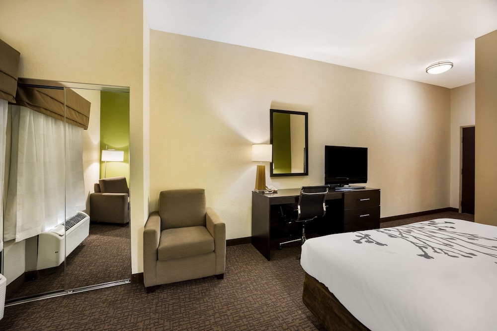 Sleep Inn & Suites Valdosta Mall Area - photo 10