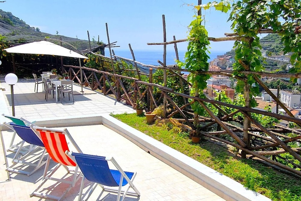 Villa in Lemon Grove With Sea Views & Sea Breeze — 4-Star Luxury Hotel in Minori, Italy