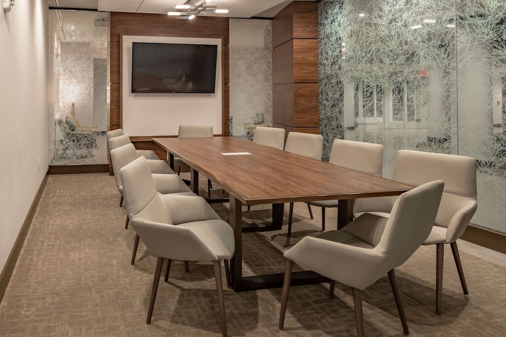 Hilton Garden Inn Dallas at Hurst Conference Center - photo 51