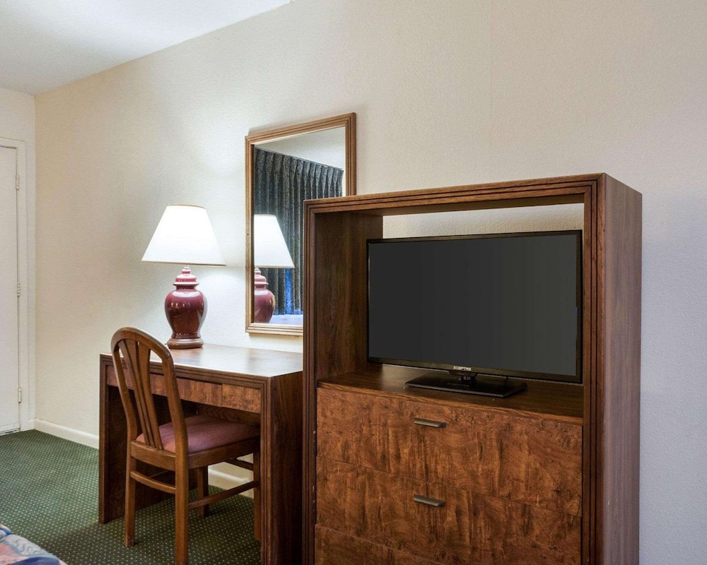 Rodeway Inn Jasper - photo 12