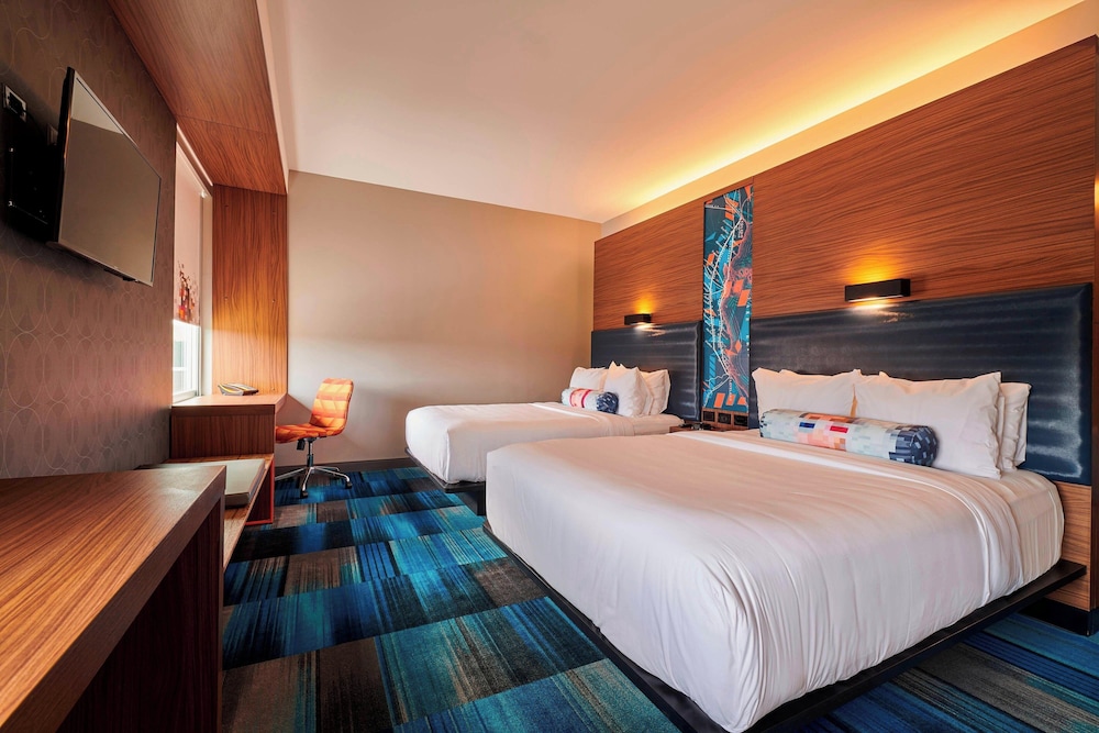 Aloft Cleveland Airport - photo 7