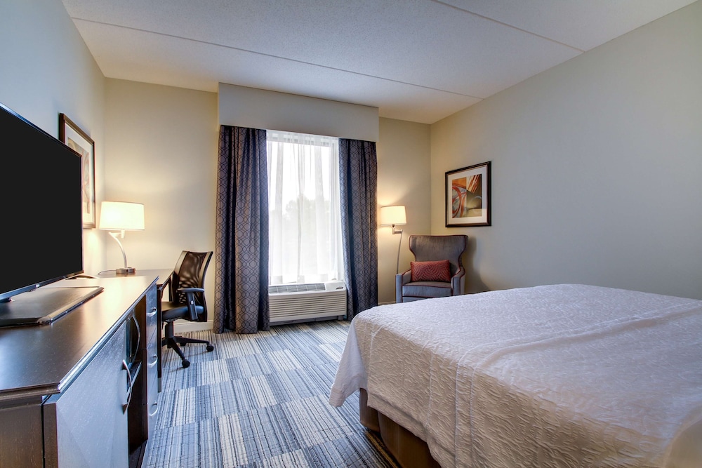 Hampton Inn & Suites Greenville Airport SC - photo 25