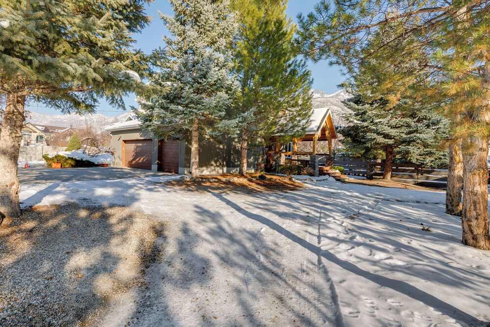 Updated Home with Mtn Views 8 Mi to Snowbird Resort - photo 23
