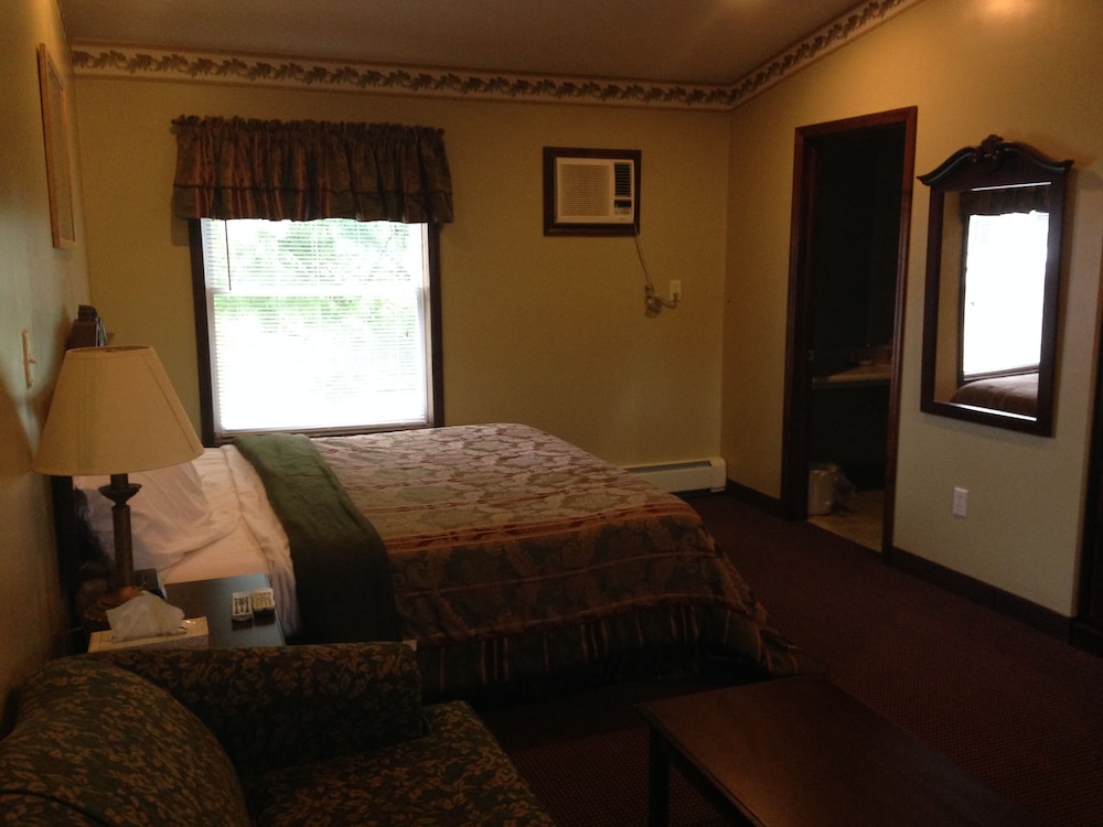 Fred's Inn - photo 3