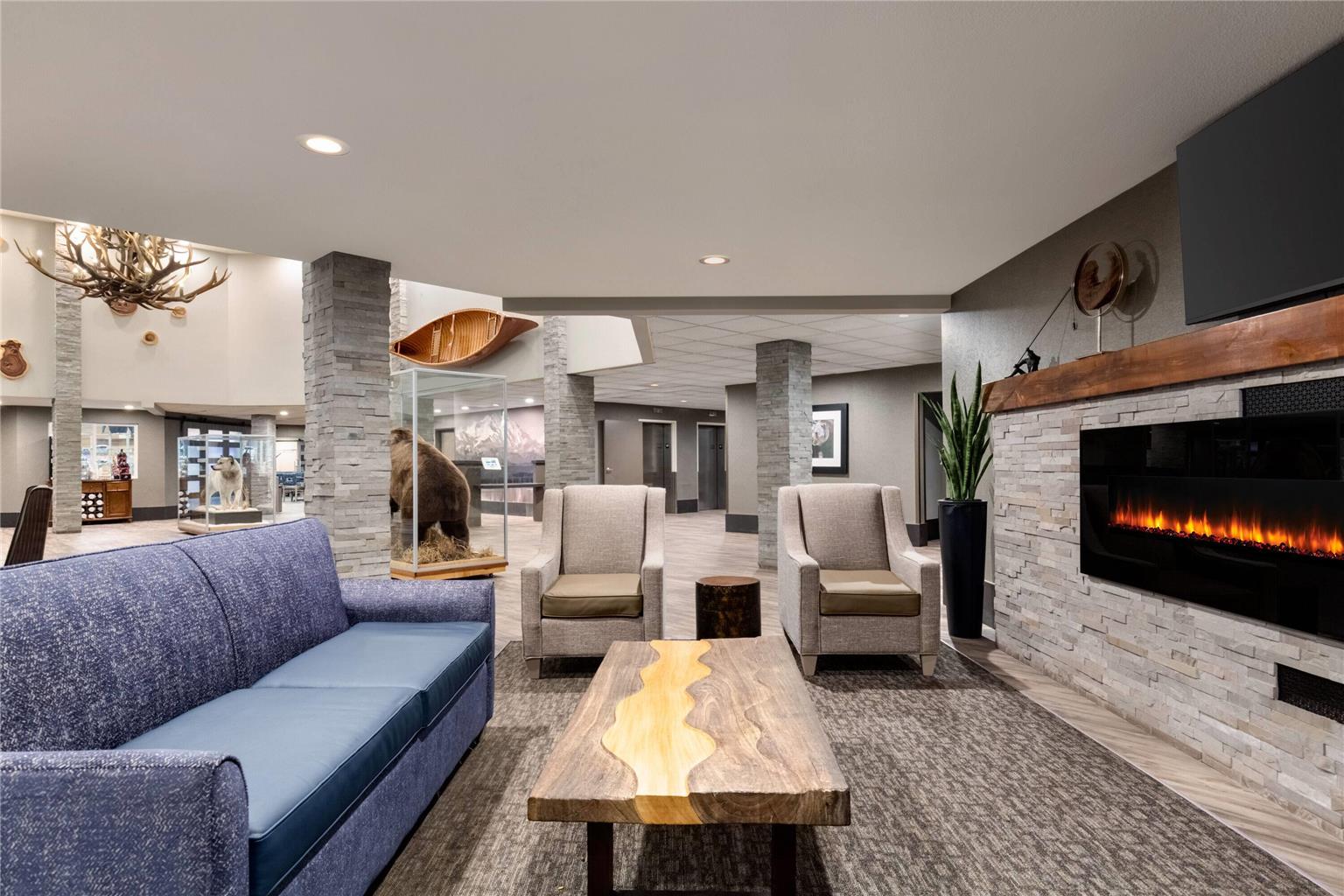 La Quinta Inn & Suites by Wyndham Fairbanks Airport - photo 5