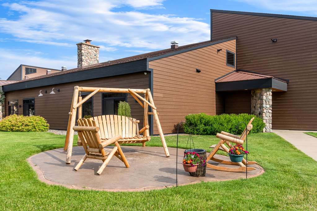 Heartland Inn & Suites SureStay Collection by Best Western - photo 33