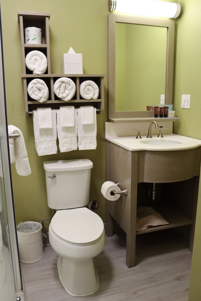 Prime Hotel Claremont - photo 16