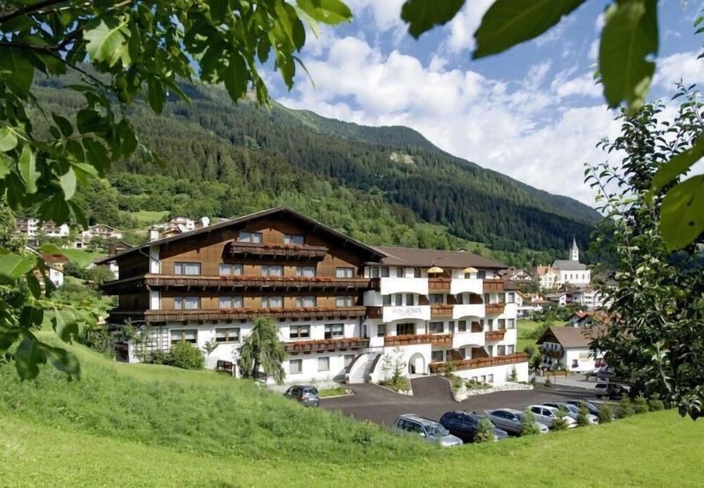 Forer - carbon neutral hotel in Ladis