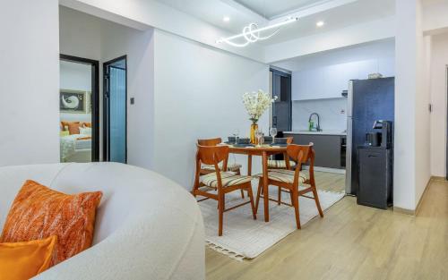 Modern 2 Bedroom apt with pool and Gym in Nairobi