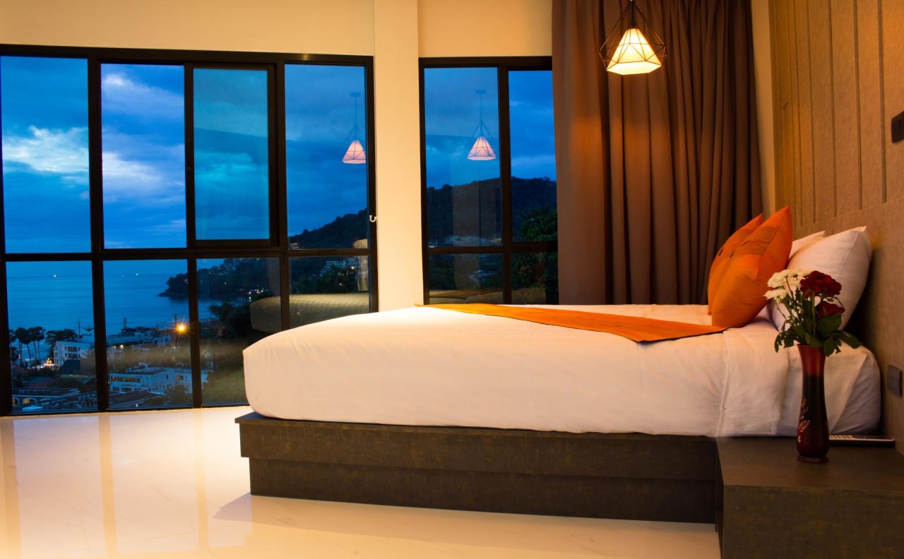 Rossarin Sea View Patong — 4-Star Luxury Hotel in Phuket, Thailand